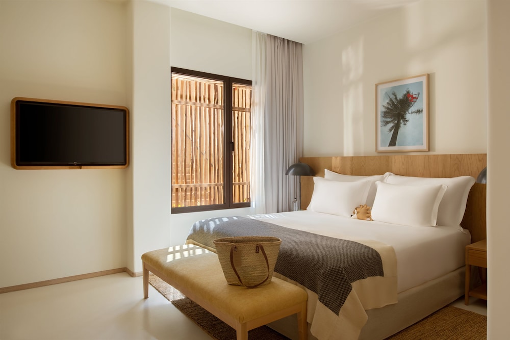 Six Senses Ibiza — Hotel rooms in Portinatx, Balearic Islands