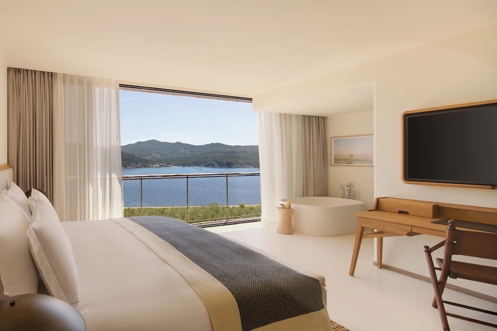 Six Senses Ibiza — Hotel rooms in Portinatx, Balearic Islands