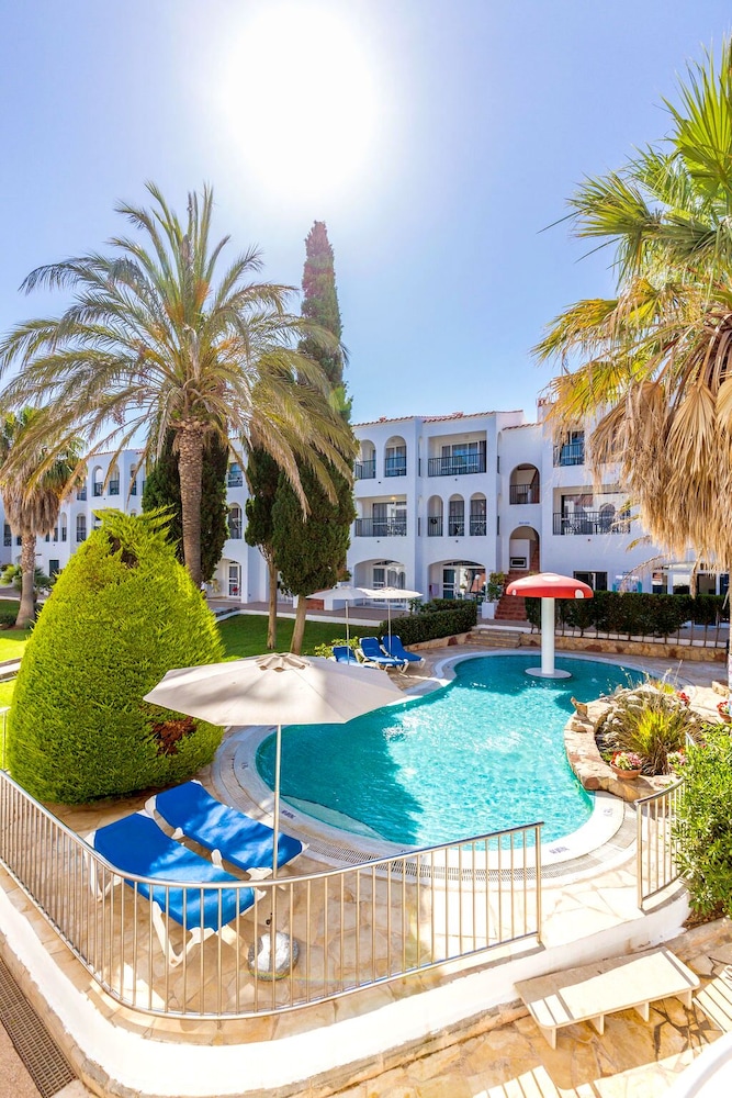 Vibra Caleta Playa Apartamentos — Swimming pool in Santandria, Balearic Islands