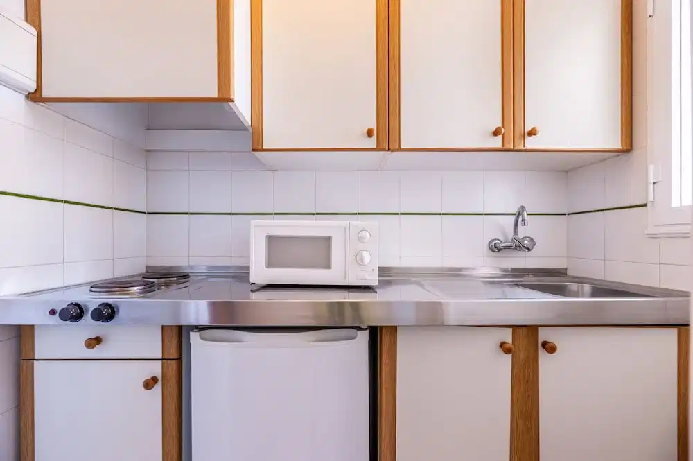Vibra Caleta Playa Apartamentos — Hotel rooms in Santandria, Balearic Islands