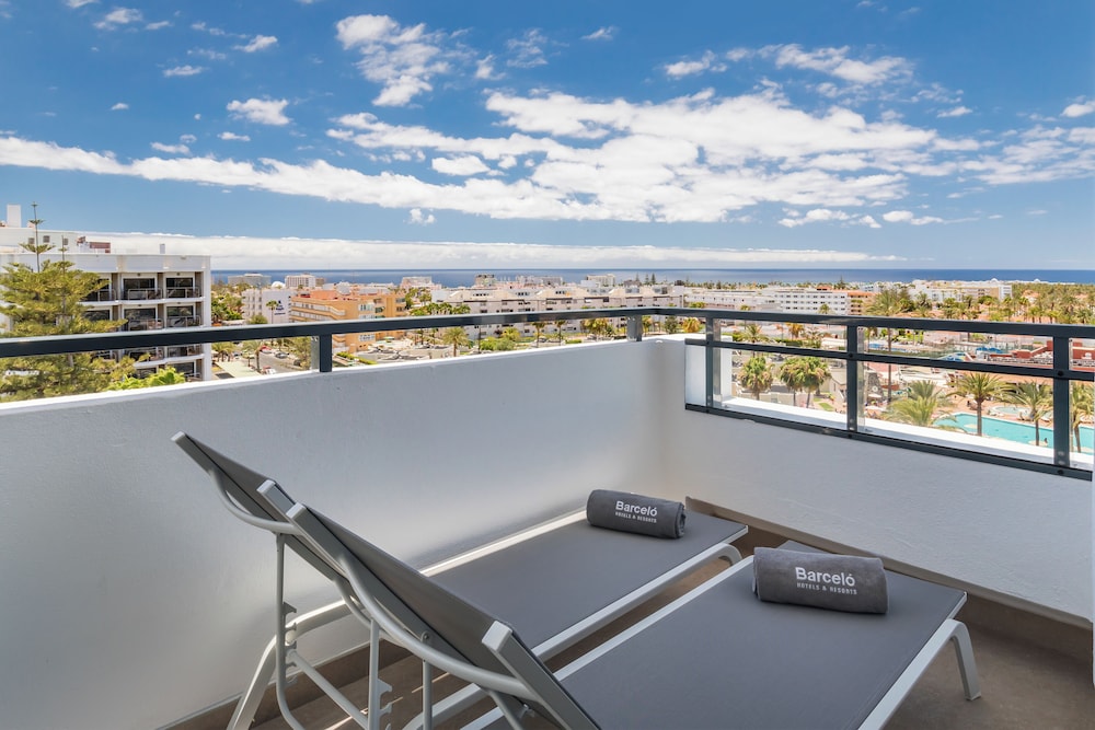 Barceló Margaritas Royal Level - Adults Only — Hotel rooms in Playa del Ingles, Canary Islands