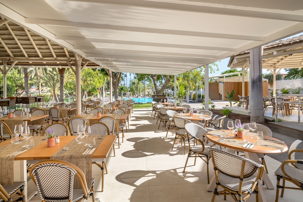 Barceló Margaritas Royal Level - Adults Only — Restaurant & bars in Playa del Ingles, Canary Islands