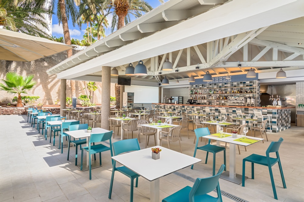 Barceló Margaritas Royal Level - Adults Only — Restaurant & bars in Playa del Ingles, Canary Islands