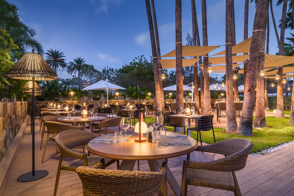Barceló Margaritas Royal Level - Adults Only — Restaurant & bars in Playa del Ingles, Canary Islands
