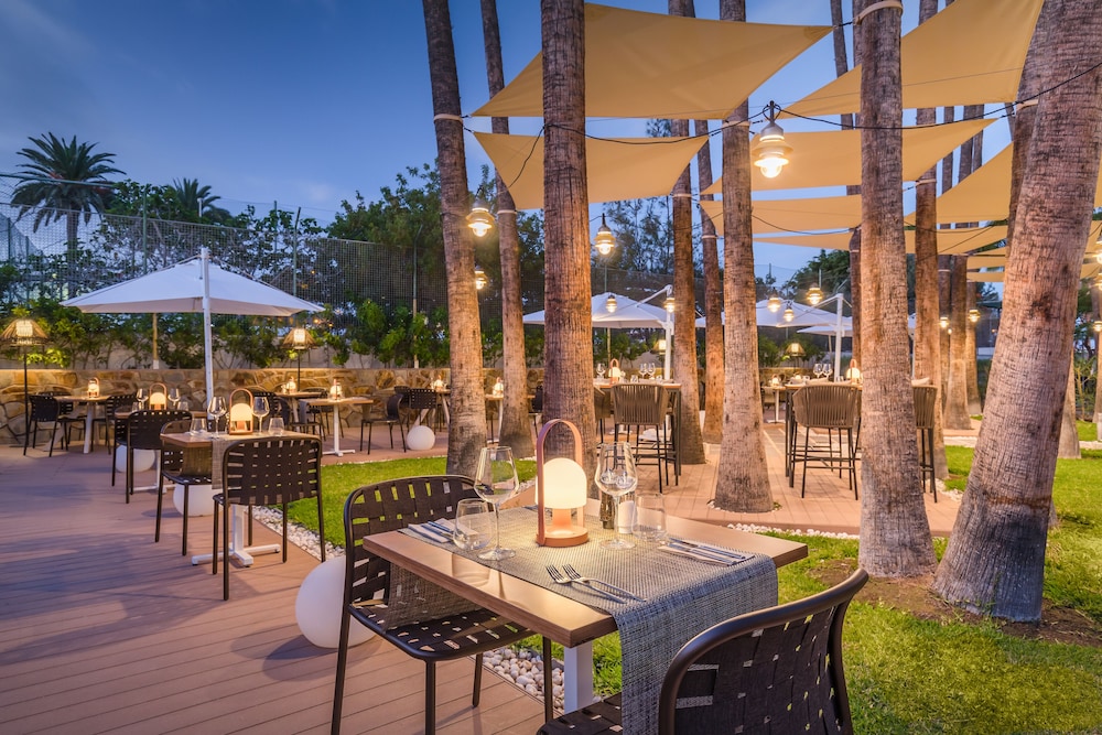 Barceló Margaritas Royal Level - Adults Only — Restaurant & bars in Playa del Ingles, Canary Islands