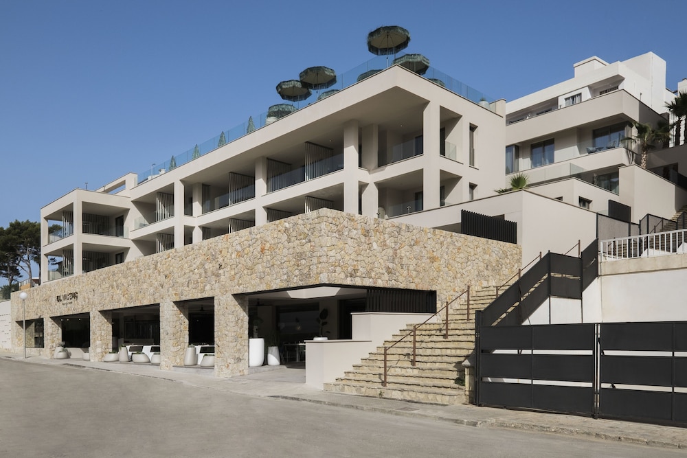 Hotel El Vicenç  de la Mar - Adults Only (+12) — Hotel building in Puerto Pollensa, Balearic Islands