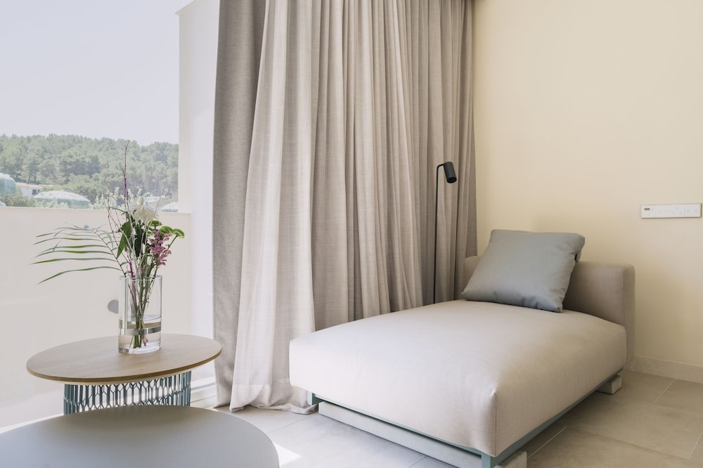 Hotel El Vicenç  de la Mar - Adults Only (+12) — Hotel rooms in Puerto Pollensa, Balearic Islands