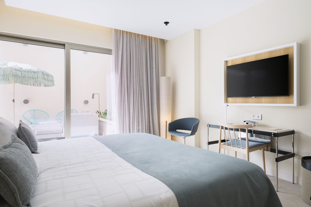 Hotel El Vicenç  de la Mar - Adults Only (+12) — Hotel rooms in Puerto Pollensa, Balearic Islands