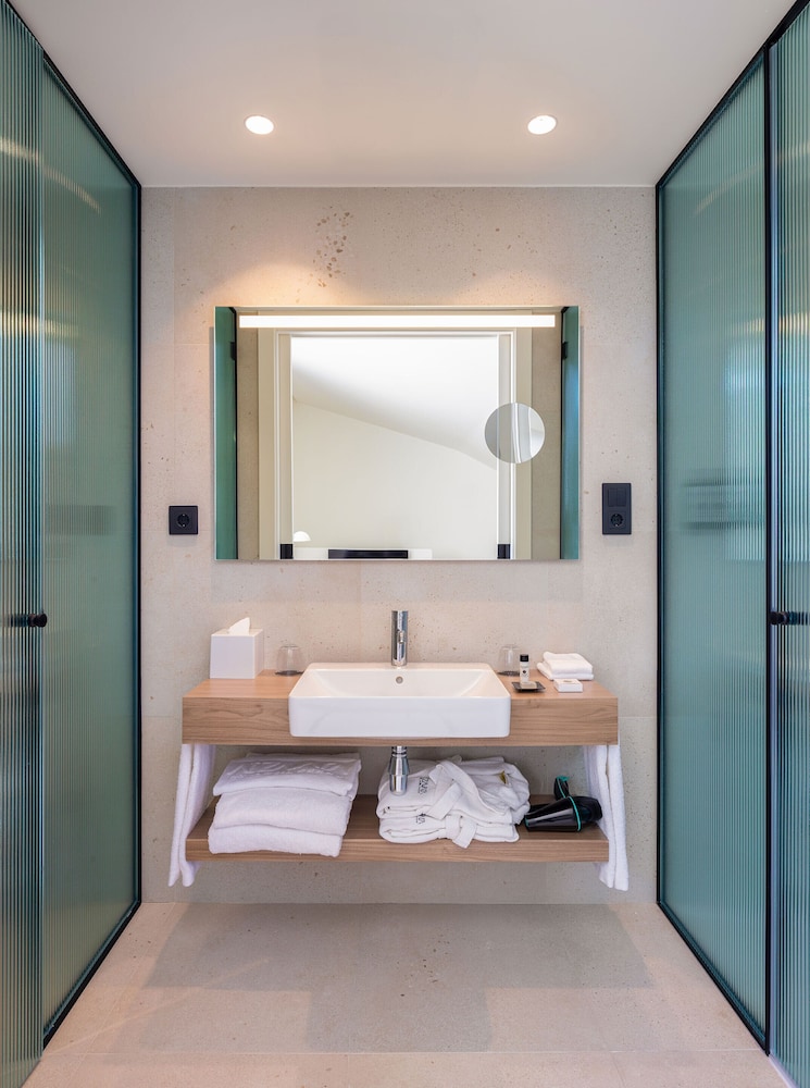 Atzavara Hotel & Spa — Hotel rooms in Santa Susanna, Catalonia
