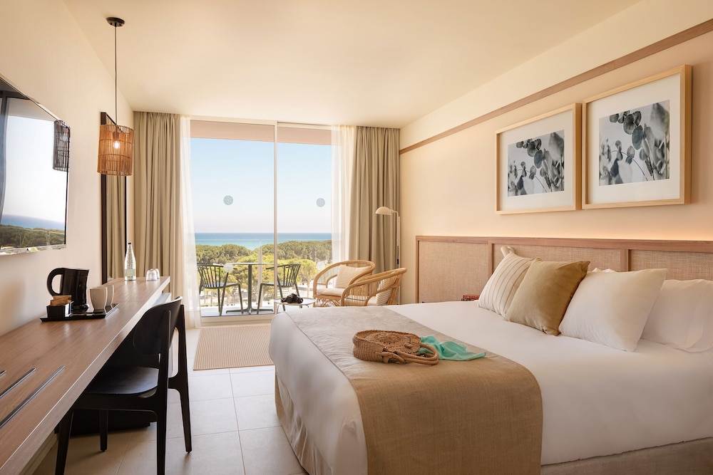 Atzavara Hotel & Spa — Hotel rooms in Santa Susanna, Catalonia