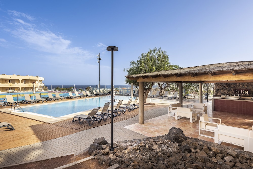 Barceló Lanzarote Royal Level — Swimming pool in Costa Teguise, Canary Islands