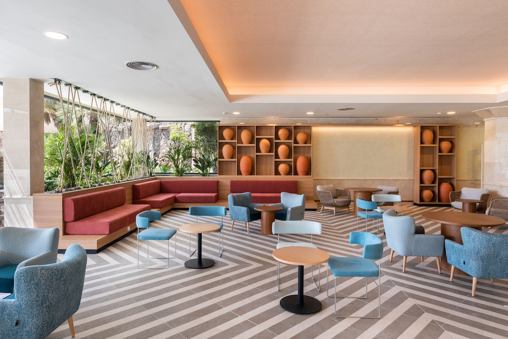 Barceló Lanzarote Royal Level — Restaurant & bars in Costa Teguise, Canary Islands