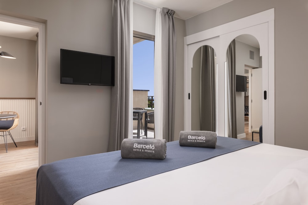 Barceló Lanzarote Royal Level — Hotel rooms in Costa Teguise, Canary Islands