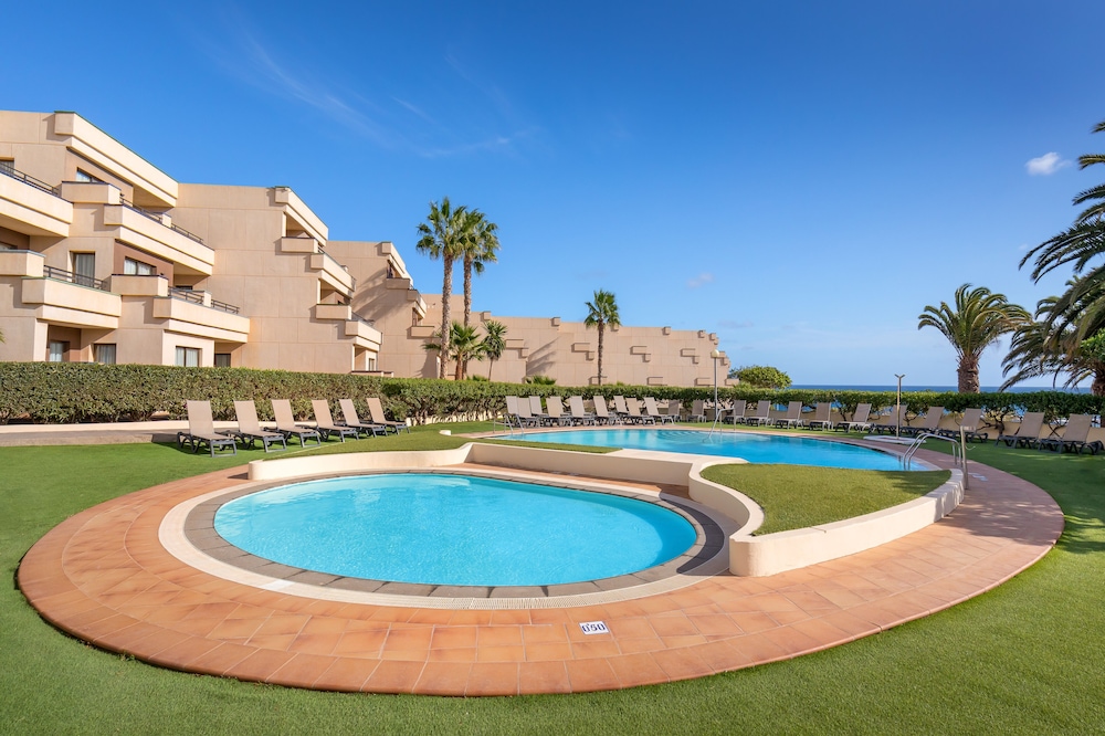 Barceló Lanzarote Royal Level — Swimming pool in Costa Teguise, Canary Islands