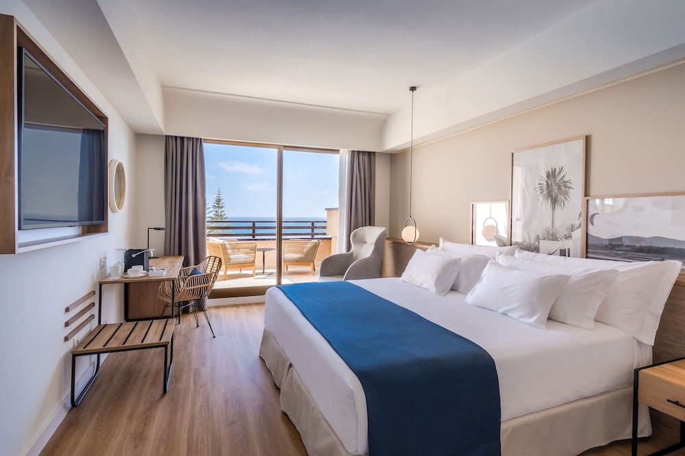 Barceló Lanzarote Royal Level — Hotel rooms in Costa Teguise, Canary Islands