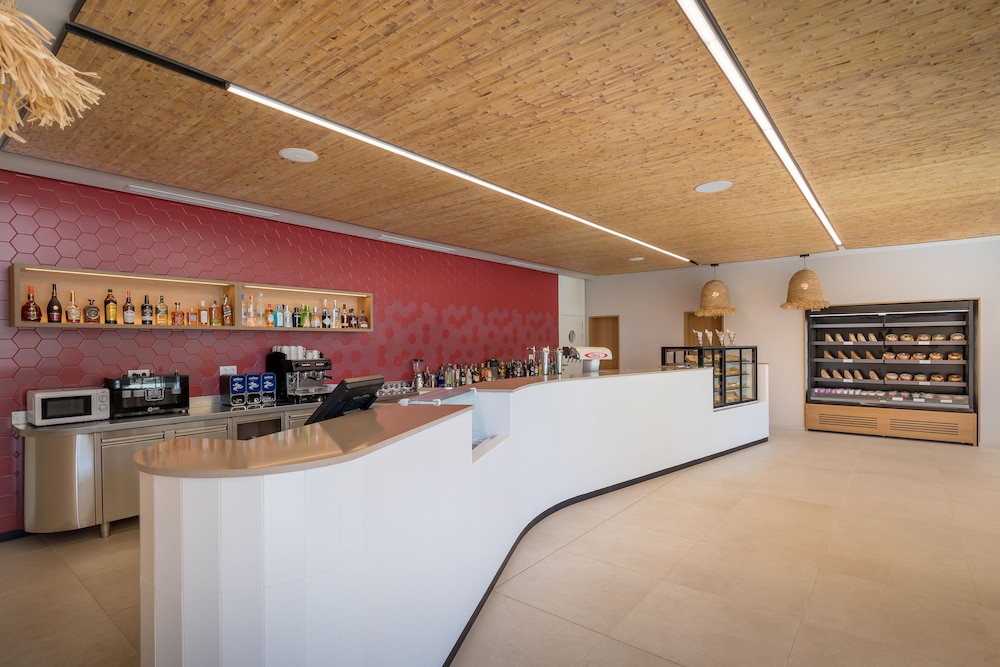 Barceló Lanzarote Royal Level — Restaurant & bars in Costa Teguise, Canary Islands