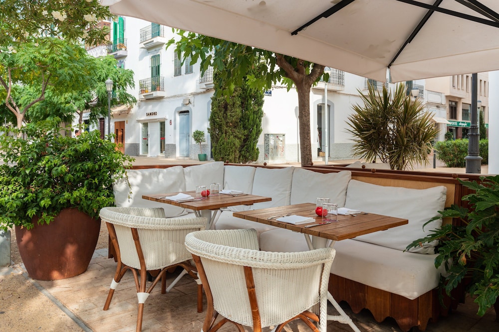 The Standard, Ibiza — Restaurant & bars in Ibiza Town, Balearic Islands