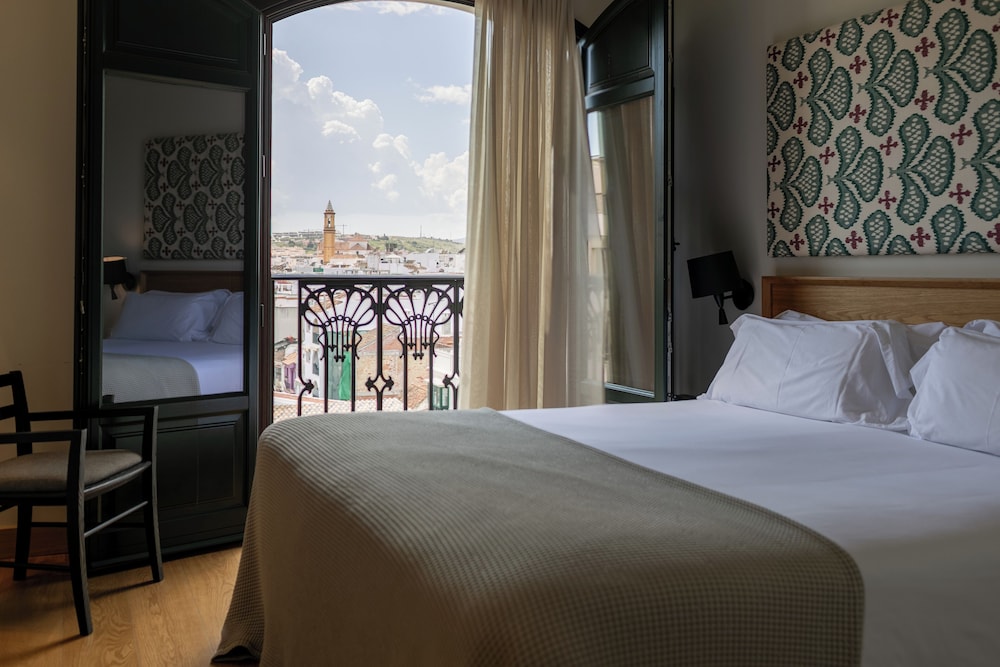 Hotel Estepona Plaza — Hotel rooms in Estepona, Andalusia