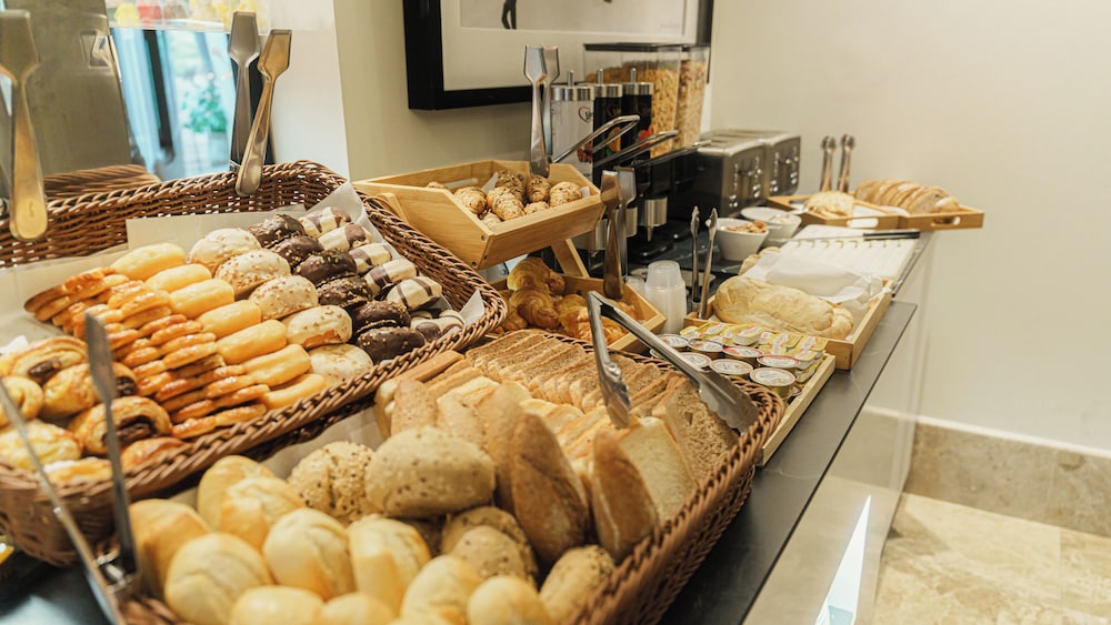 Hotel Estepona Plaza — Restaurant & bars in Estepona, Andalusia