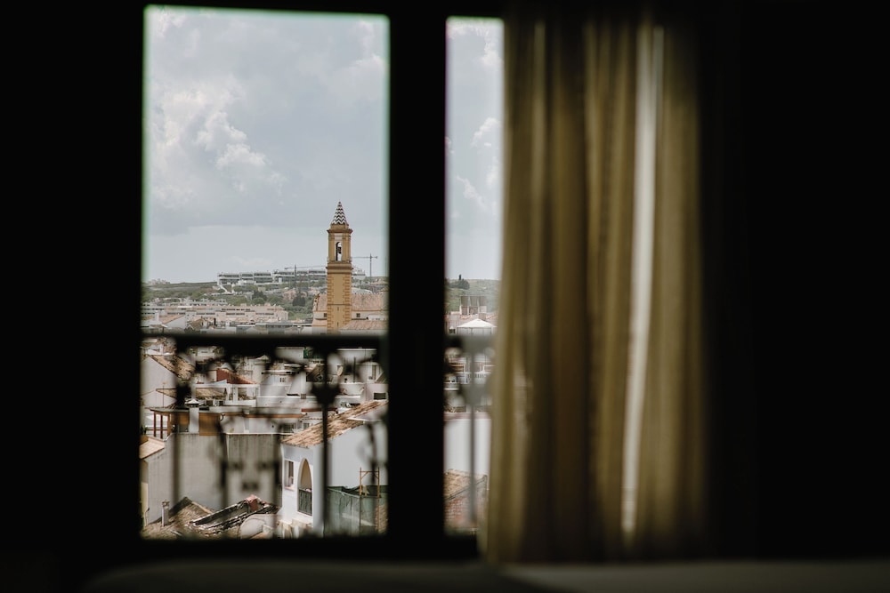 Hotel Estepona Plaza — Hotel rooms in Estepona, Andalusia