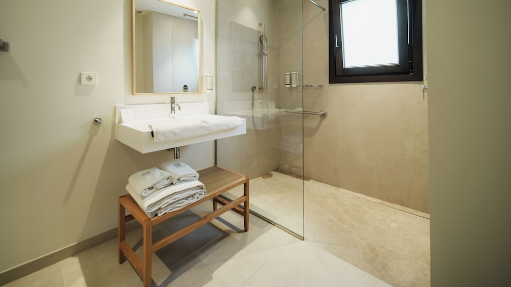 Hotel Estepona Plaza — Hotel rooms in Estepona, Andalusia