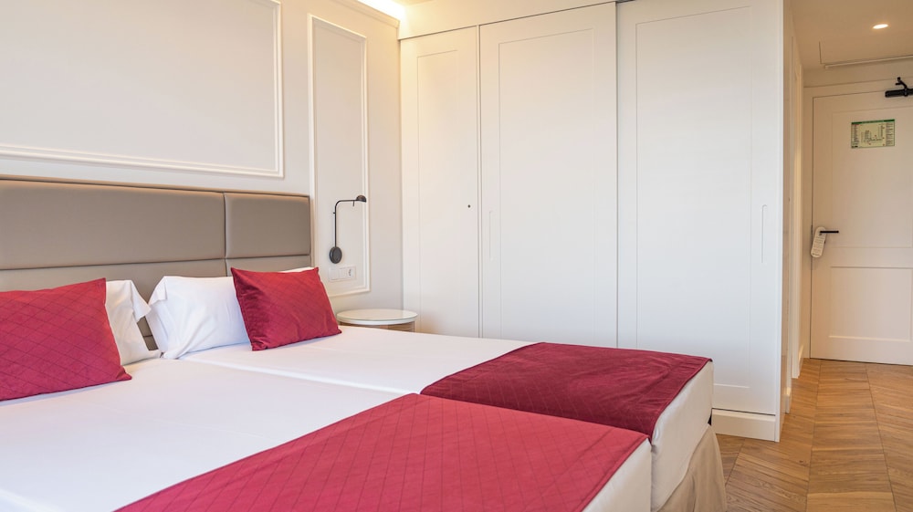 Senator Port Mahón — Hotel rooms in Mahon, Balearic Islands