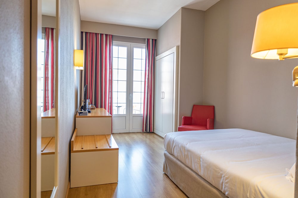 Senator Port Mahón — Hotel rooms in Mahon, Balearic Islands