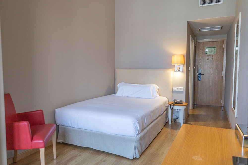 Senator Port Mahón — Hotel rooms in Mahon, Balearic Islands