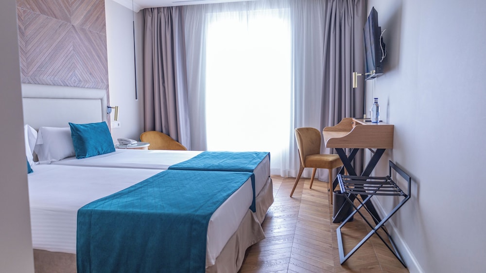 Senator Port Mahón — Hotel rooms in Mahon, Balearic Islands