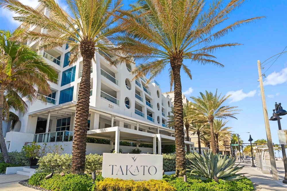 Conrad Fort Lauderdale Beach — Hotel building in Fort Lauderdale, Florida