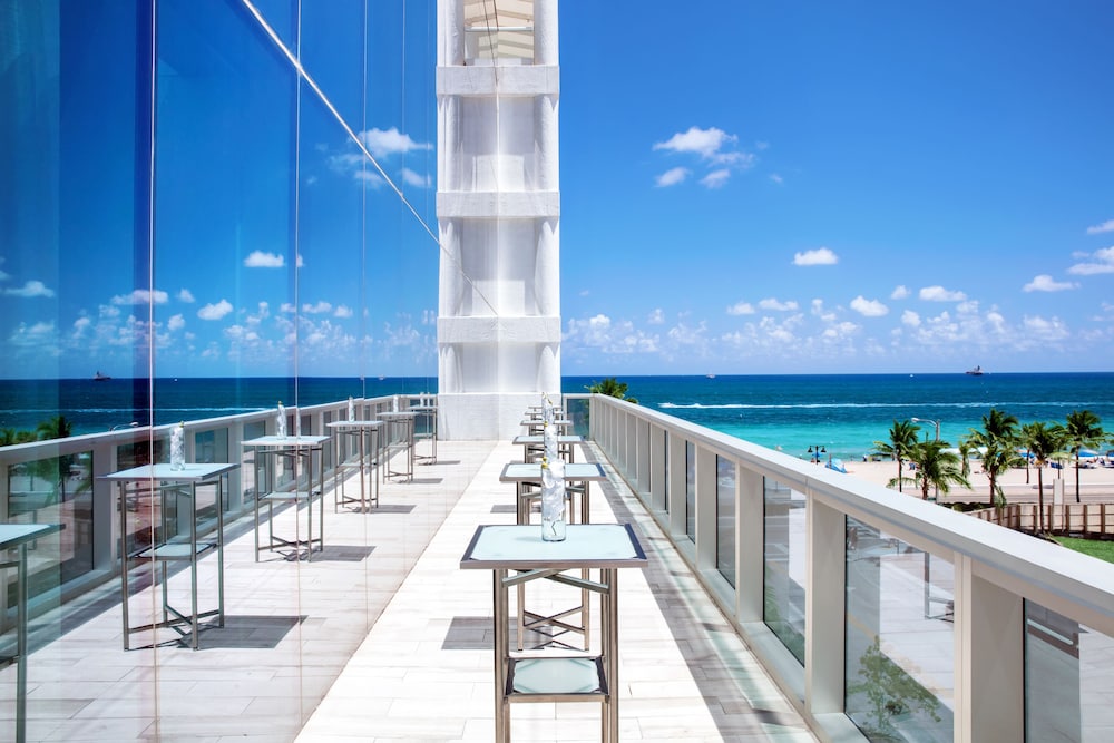 Conrad Fort Lauderdale Beach — Restaurant & bars in Fort Lauderdale, Florida