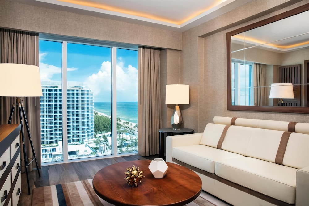 Conrad Fort Lauderdale Beach — Hotel rooms in Fort Lauderdale, Florida