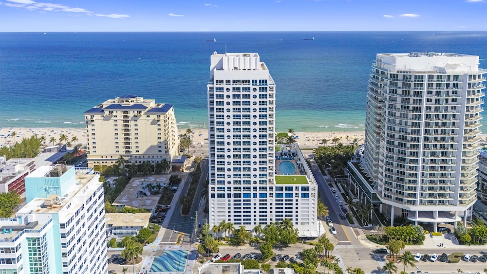 Conrad Fort Lauderdale Beach — Hotel building in Fort Lauderdale, Florida