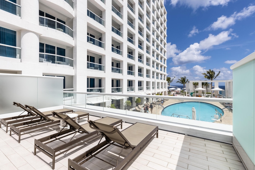 Conrad Fort Lauderdale Beach — Hotel building in Fort Lauderdale, Florida