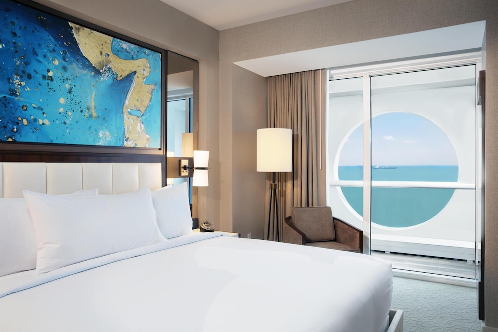 Conrad Fort Lauderdale Beach — Hotel rooms in Fort Lauderdale, Florida