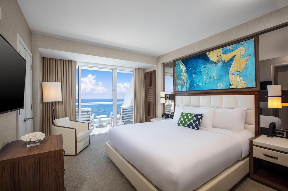Conrad Fort Lauderdale Beach — Hotel rooms in Fort Lauderdale, Florida
