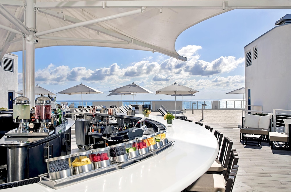 Conrad Fort Lauderdale Beach — Restaurant & bars in Fort Lauderdale, Florida