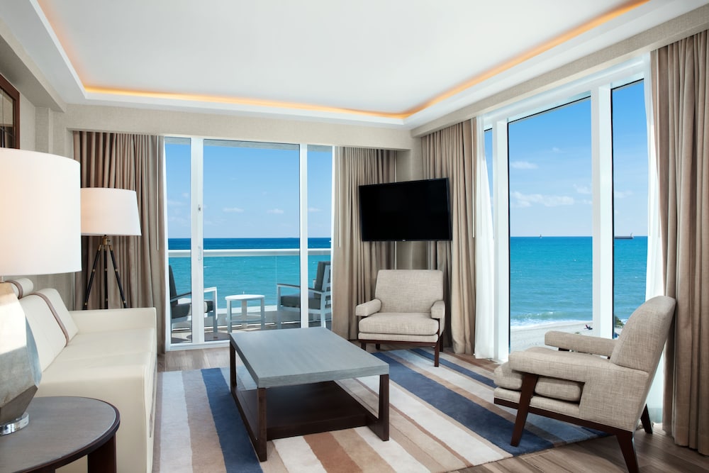 Conrad Fort Lauderdale Beach — Hotel rooms in Fort Lauderdale, Florida