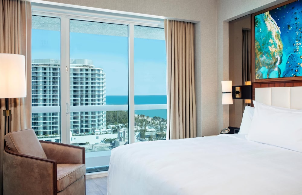 Conrad Fort Lauderdale Beach — Hotel rooms in Fort Lauderdale, Florida
