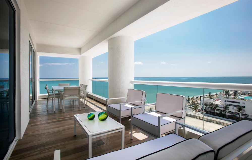 Conrad Fort Lauderdale Beach — Hotel rooms in Fort Lauderdale, Florida