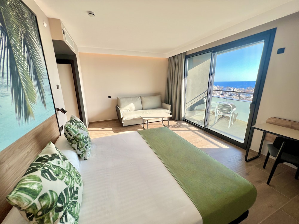 Hotel Primavera Park **** Superior — Hotel rooms in Benidorm, Valencian Community
