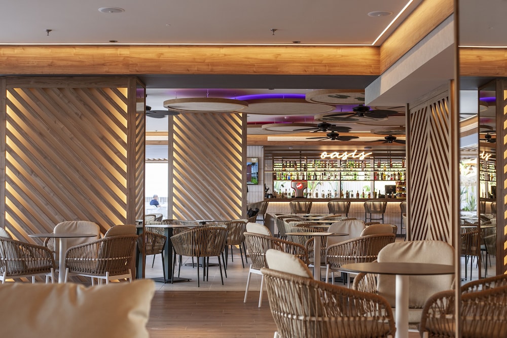 Hotel Primavera Park **** Superior — Restaurant & bars in Benidorm, Valencian Community