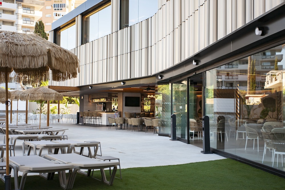 Hotel Primavera Park **** Superior — Restaurant & bars in Benidorm, Valencian Community