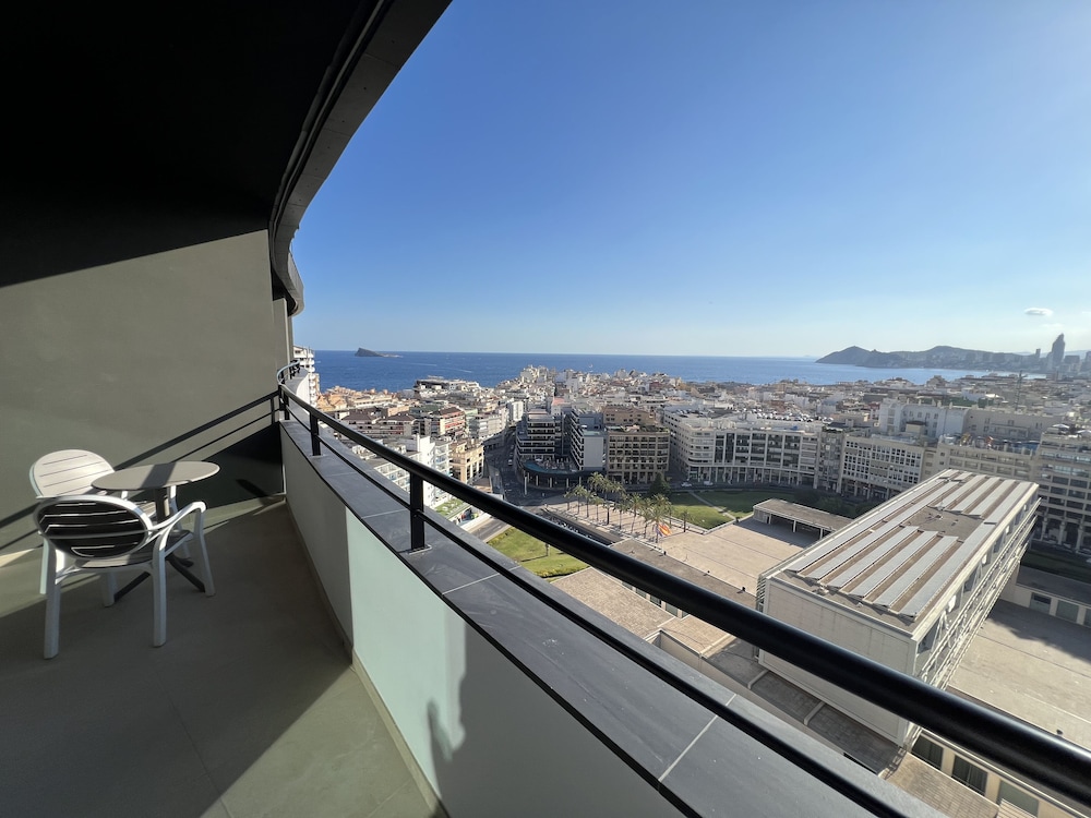Hotel Primavera Park **** Superior — Hotel rooms in Benidorm, Valencian Community