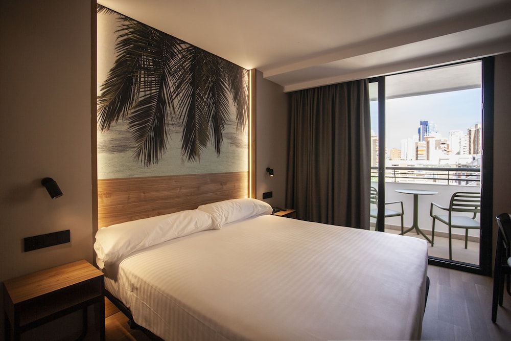 Hotel Primavera Park **** Superior — Hotel rooms in Benidorm, Valencian Community