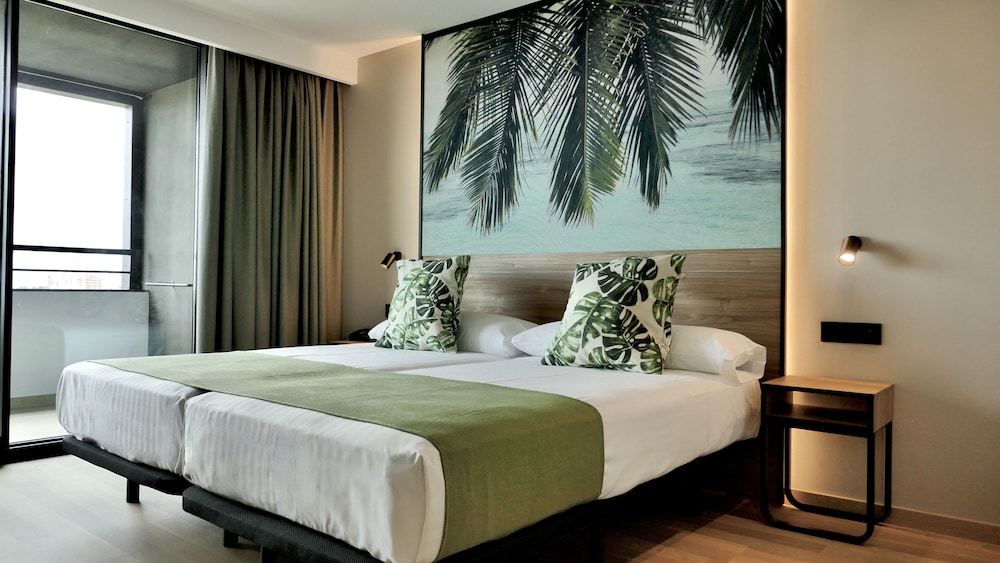 Hotel Primavera Park **** Superior — Hotel rooms in Benidorm, Valencian Community