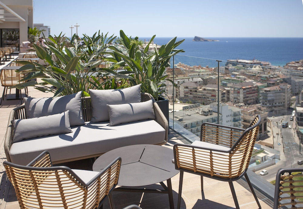 Hotel Primavera Park **** Superior — Hotel rooms in Benidorm, Valencian Community
