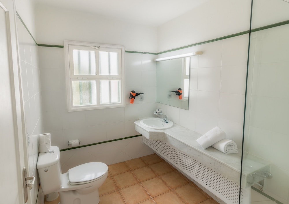 Apartamentos LIVVO Las Gaviotas — Hotel rooms in Puerto del Carmen, Canary Islands