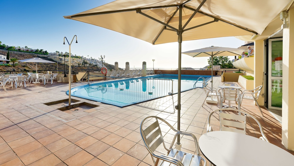 Ura Roslara — Swimming pool in Puerto Rico, Canary Islands