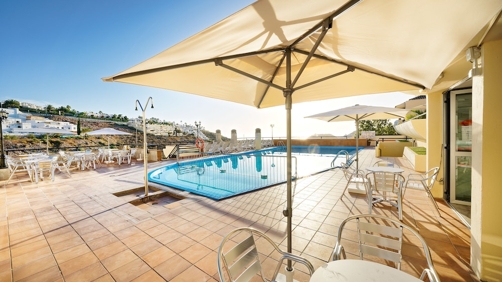 Ura Roslara — Swimming pool in Puerto Rico, Canary Islands